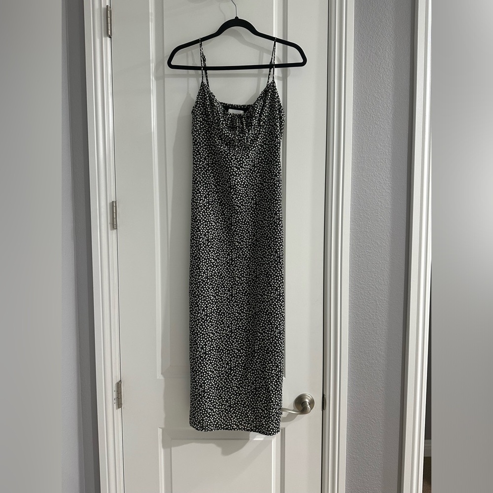 Halsie Floral Midi Dress - Black